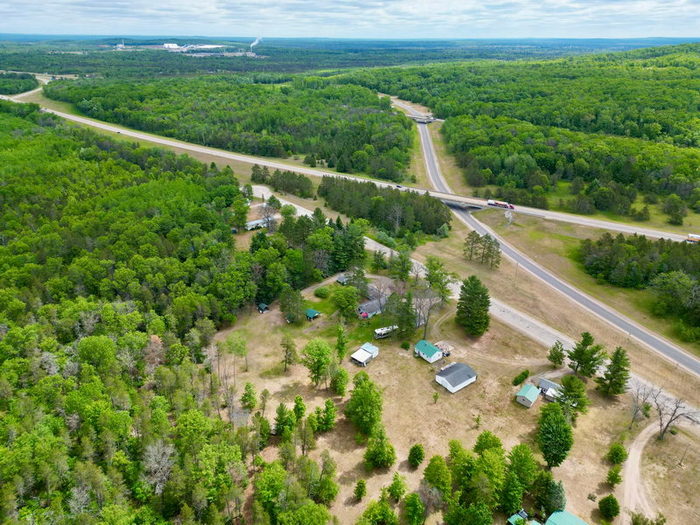 9 Oaks Inn (Pine Aire Motel, Pine-Aire Motel) - From Real Estate Listing (newer photo)